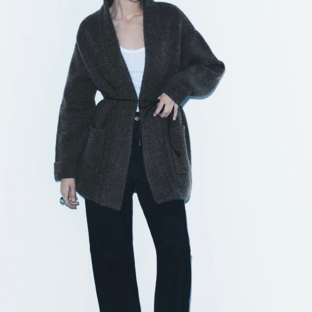 BELTED CROPPED KNIT COAT